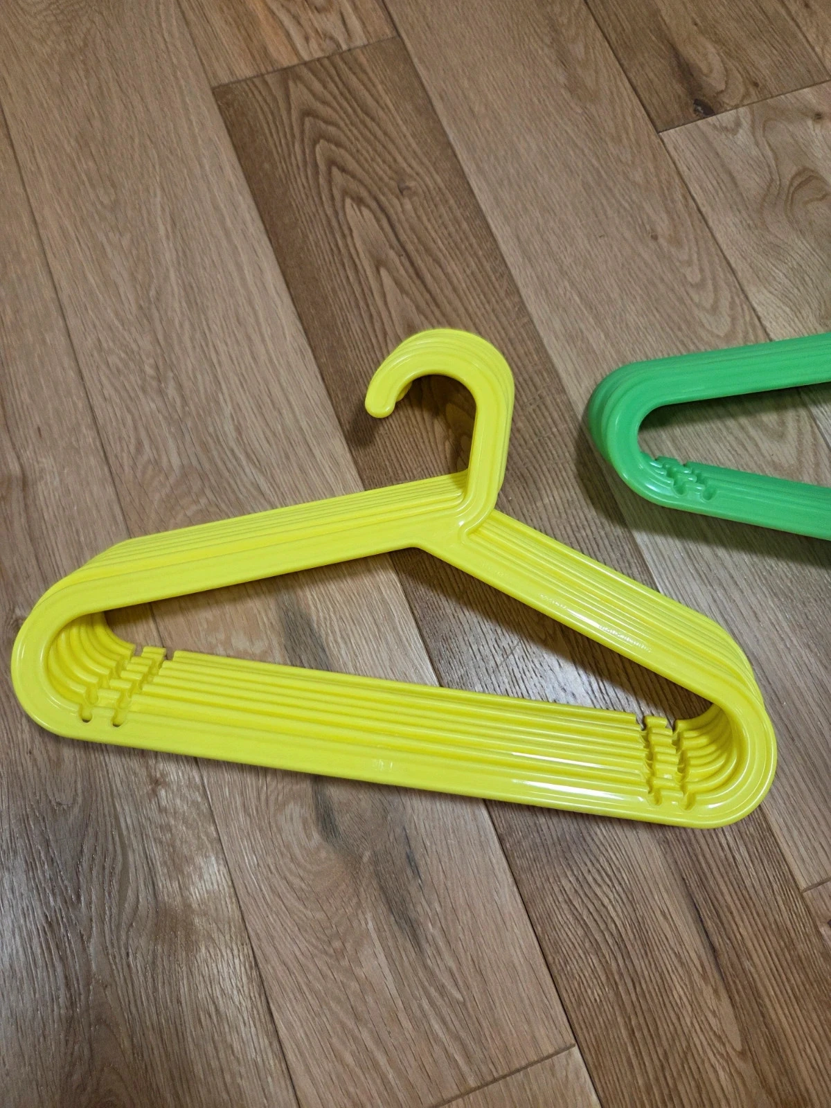 Ikea green and yellow children's hangers – photo 2